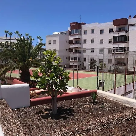 Apartamento Con Piscina Cerca De Puerto Colon *